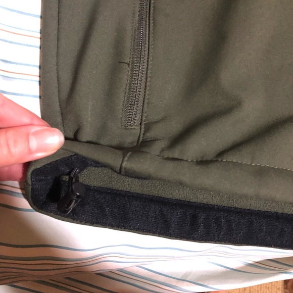 Men’s Columbia olive green zip up - Picture 6 of 7